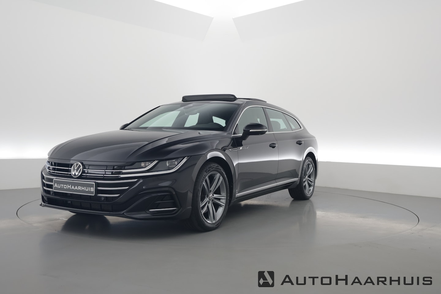 Volkswagen Arteon Shooting Brake - 1.4 TSI eHybrid R-Line | Pano | Kuipstoelen | 360cam | Massage | Elek. Trekhaak | Elek. St - AutoWereld.nl