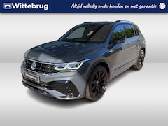 Volkswagen Tiguan - 1.4 TSI eHybrid R-Line Business / Black Style / Panorama dak / Zwenkbare Trekhaak / Led Ma