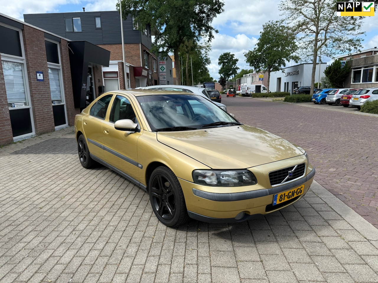Volvo S60 - 2.4 Edition NIEUWE APK/MEENEEMPRIJS. - AutoWereld.nl