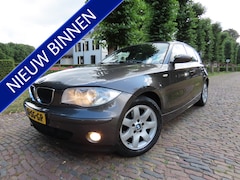 BMW 1-serie - 118i High Executive Automaat Leer Airco Cruisecontrol Bleutooth/Carplay 5 Drs Lm Velgen