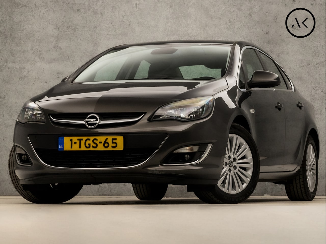 Opel Astra - 1.4 Turbo Cosmo Sport 141Pk (NAVIGATIE, CLIMATE, CRUISE, TREKHAAK, SPORTSTOELEN, PARKEERSE - AutoWereld.nl