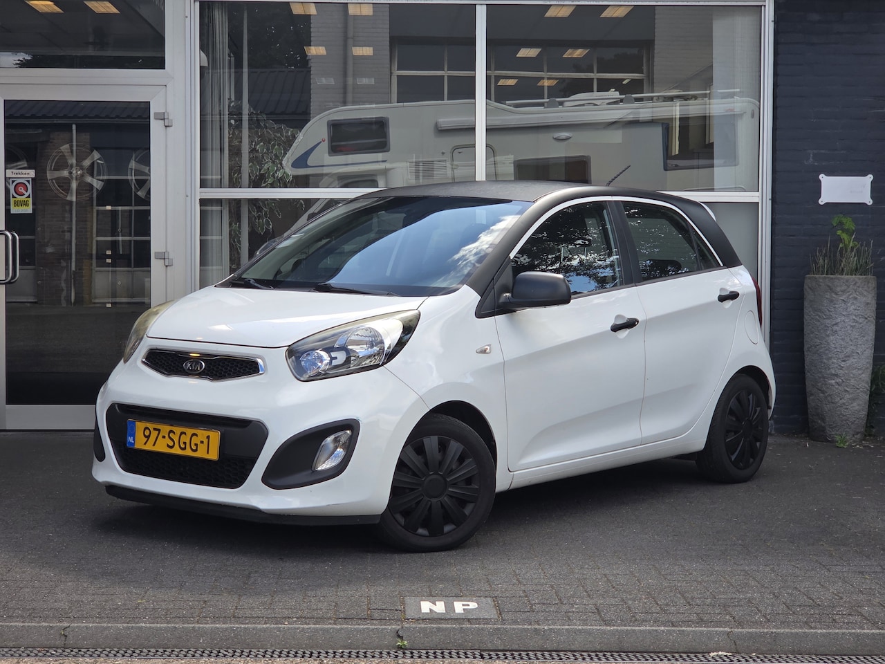 Kia Picanto - 1.0 CVVT Comfort Pack NAP / AIRCO / 5-DEURS - AutoWereld.nl