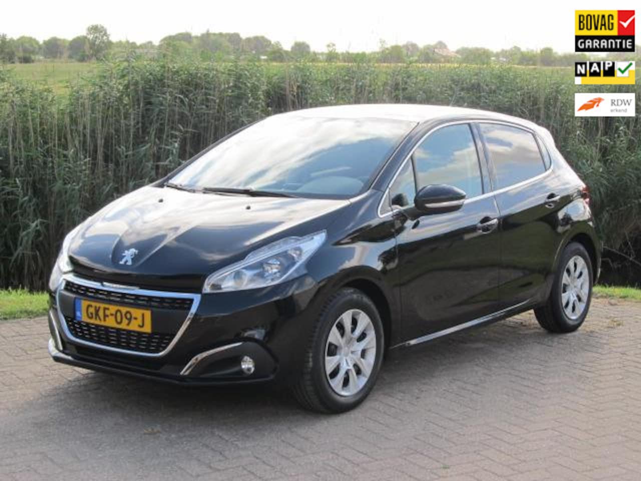 Peugeot 208 - 1.2 PureTech Allure/Panorama - AutoWereld.nl