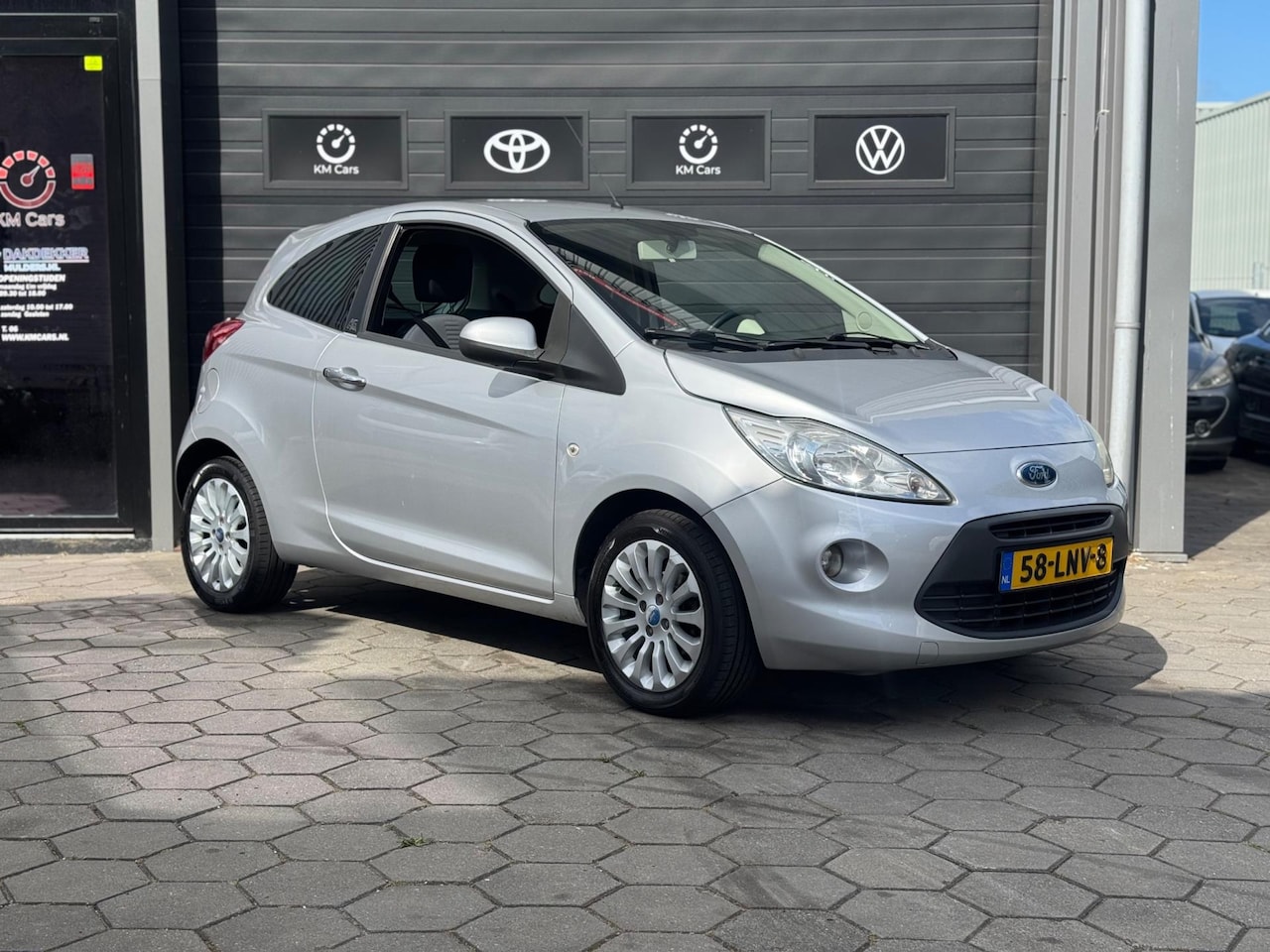 Ford Ka - 1.2 Titanium X - 2e Eigenaar Airco - LM Velgen - 2010 - New apk - - AutoWereld.nl