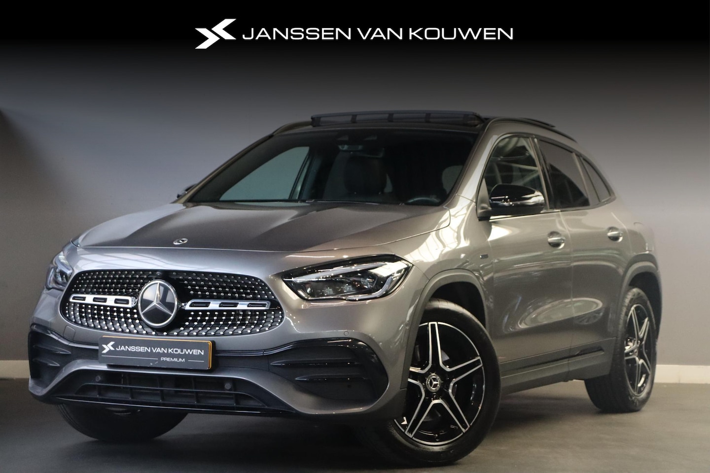 Mercedes-Benz GLA-Klasse - 250 e Business Solution AMG Limited Widescreen Pano Stoelverwarming Sfeerverlichting Memor - AutoWereld.nl