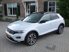 Volkswagen T-Roc - 1.5 TSI Sport , Schuifdak , Led , Adap-cruise , Virtual cockpit, Keyless go , Elec-A-klep