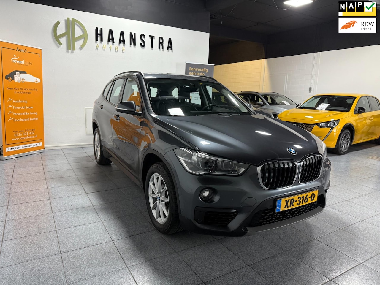 BMW X1 - SDrive18i High Executive Edition Navi-Camera Leder NL Auto! - AutoWereld.nl