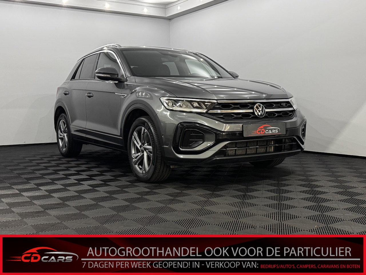 Volkswagen T-Roc - 1.5 TSI 2X R-Line Half leder, Camera, Winterpakket, Keyless start, Virtual desk, Cruise co - AutoWereld.nl