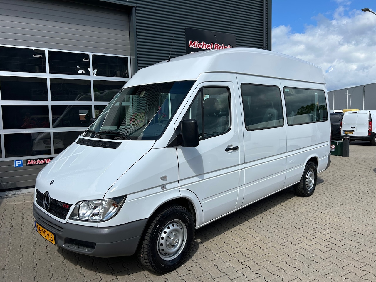 Mercedes-Benz Sprinter - 311 Invalide Vervoer 9 Persoons - AutoWereld.nl