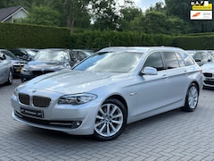 BMW 5-serie Touring - 523i Executive|Navigatie|Automaat|6 cilinder|Trekhaak|Cruise control|Climate control