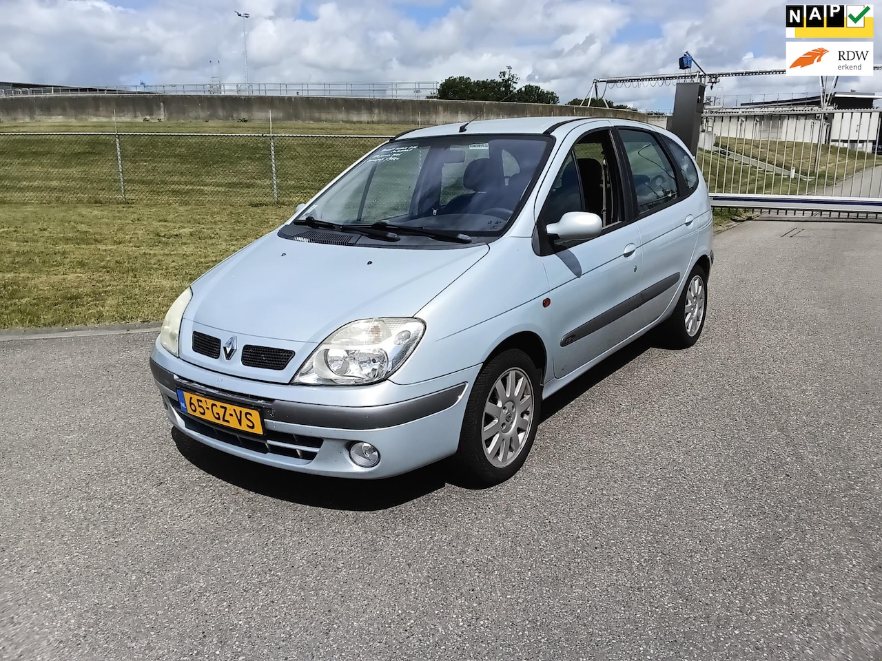 Renault Scénic - 2.0-16V Dynamique AUTOMAAT, zomeeprijsje!! - AutoWereld.nl