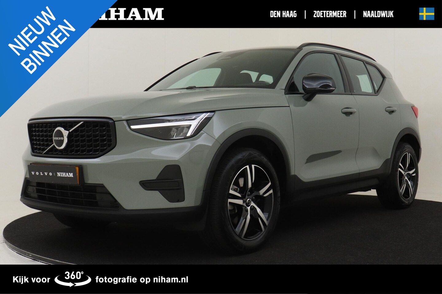 Volvo XC40 - B4 (M-HYBRID) PLUS DARK -CAMERA|ADAP.CRUISE|VERW.VOORRUIT|TREKHAAK|HARMAN/KARDON - AutoWereld.nl