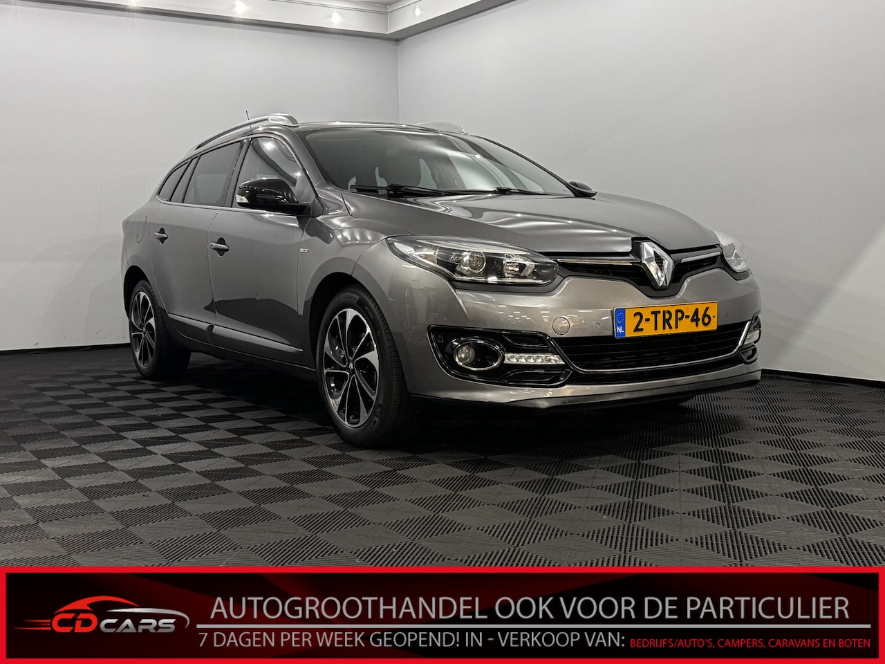 Renault Mégane Estate - 1.2 TCe Bose Half leder, Camera, Navi, Bose gleluidsysteem, Keyless start, A start stop, C - AutoWereld.nl
