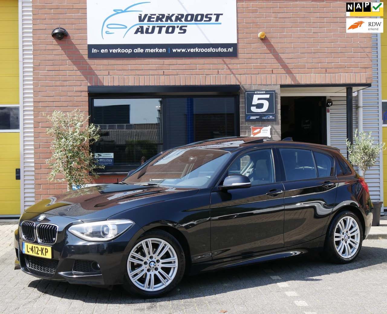 BMW 1-serie - 116i Executive m-pakket. schuifdak. stoelverwrm. clima - AutoWereld.nl