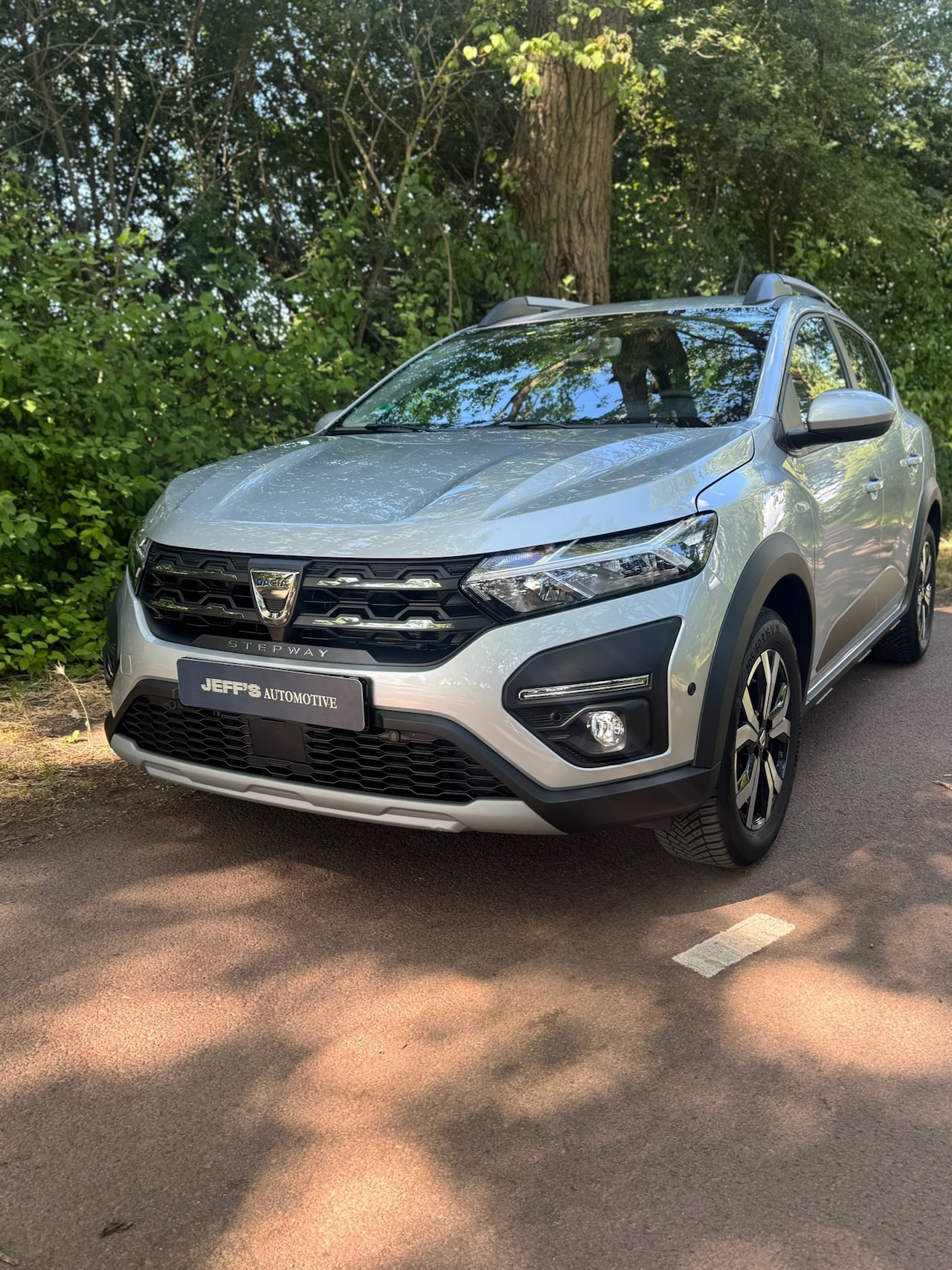 Dacia Sandero Stepway - 1.0 TCe 90 Comfort 1.0 TCe 90 Comfort - AutoWereld.nl