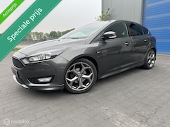 Ford Focus - 1.0 / ST-Line / 2017 / zeer nette wagen /