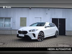 BMW 1-serie - 120 M Sport Design Edition | M-Sportpakket Pro | Trekhaak | Comforttoegang | Stuurwielverw