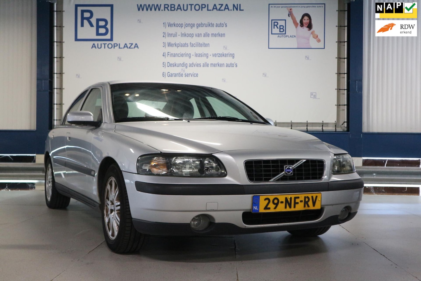 Volvo S60 - 2.4 D5 Geartronic / 1e EIG / NAP / UNIEKE AUTO ! ! ! - AutoWereld.nl