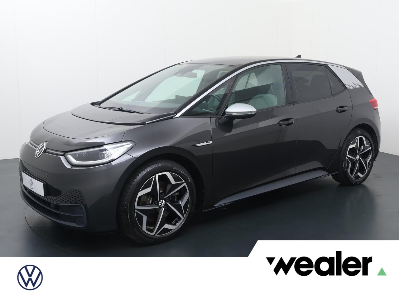 Volkswagen ID.3 - First Plus 58 kWh | 204 PK | SoH 90% | Trekhaak afneembaar |Stoelverwarming - AutoWereld.nl