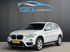 BMW X1 - sDrive20i High Executive AUTOMAAT*NL AUTO*AFN. HAAK*LEDER*HEAD UP