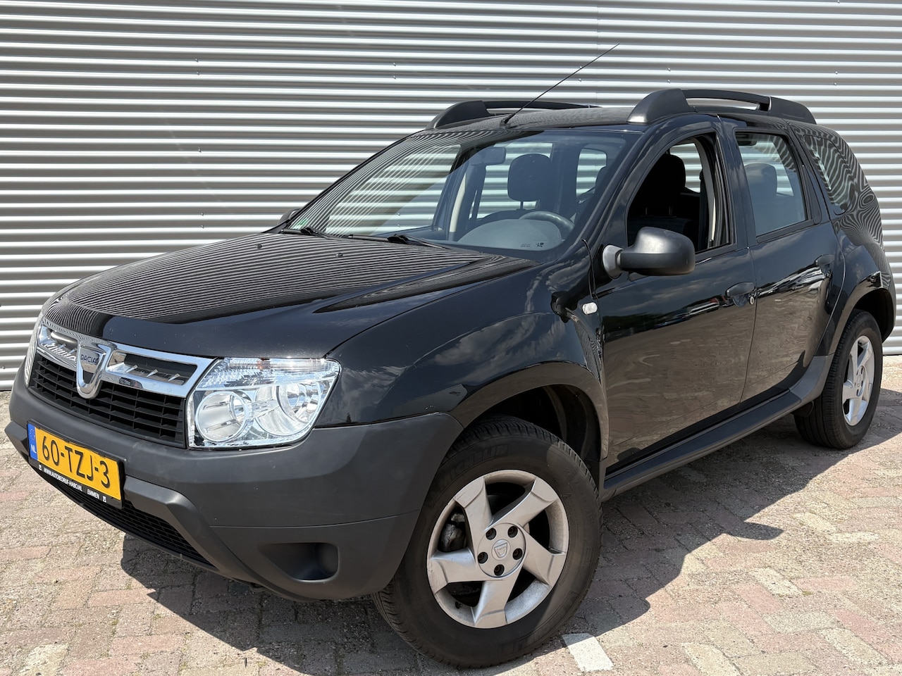 Dacia Duster - 1.6 Ambiance 2wd | Nieuw Binnen! | Trekhaak | Airco | APK 02-05-2026 - AutoWereld.nl