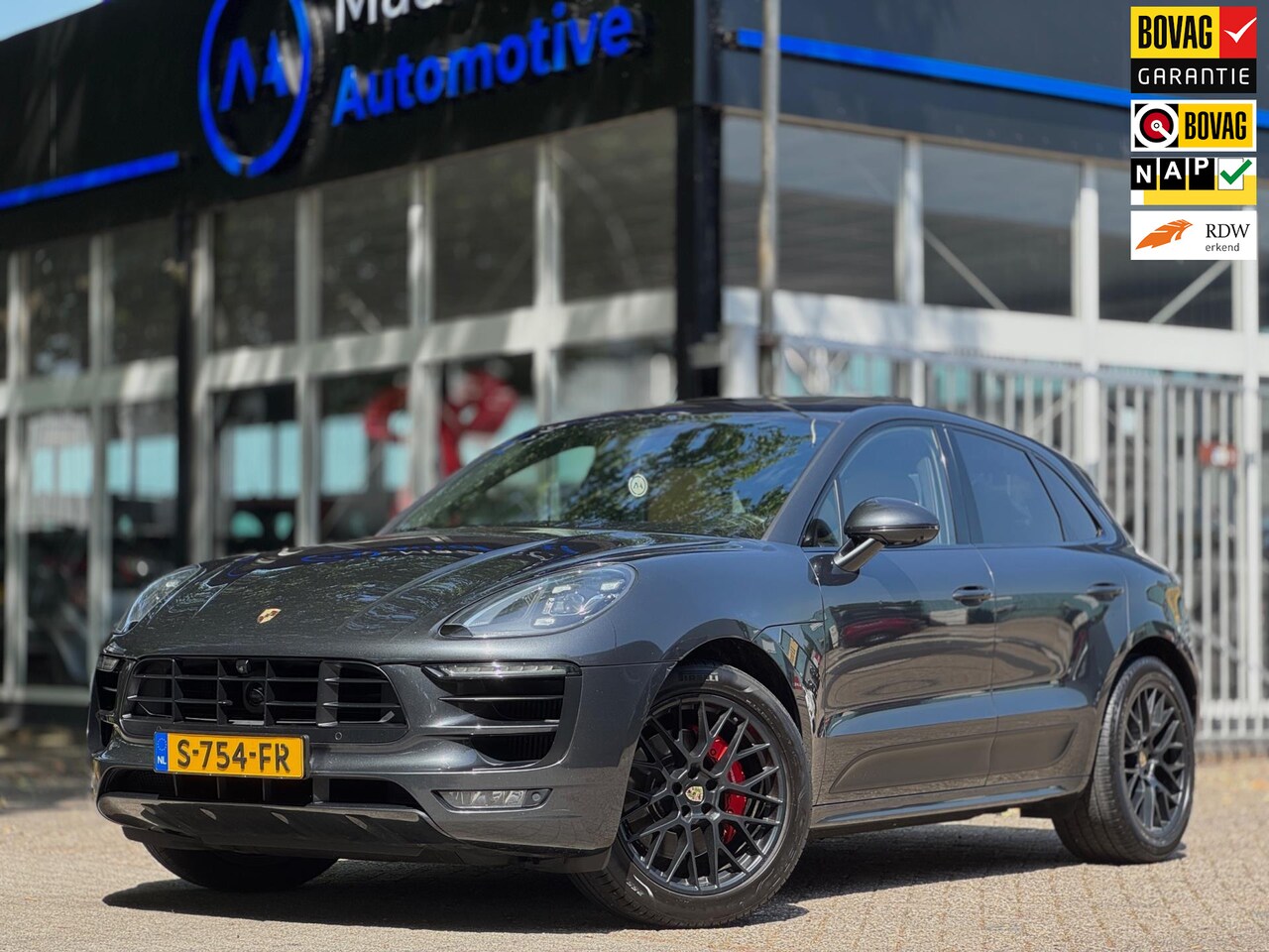 Porsche Macan - 3.0 GTS Burmester ACC Pano Cognac L Chrono Vol geoptioneerd Onderhoudshistorie Distronic F - AutoWereld.nl