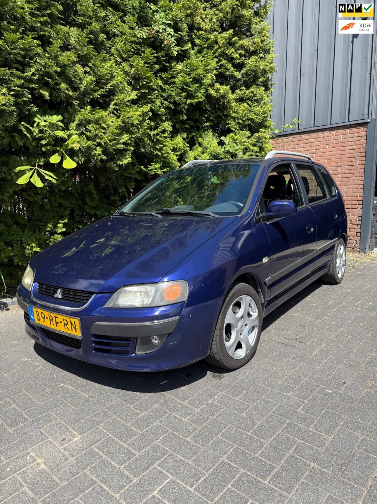 Mitsubishi Space Star - 1.6 Invite Silver,Airco,PDC - AutoWereld.nl
