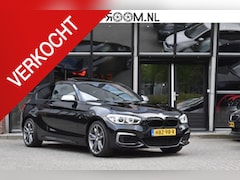 BMW 1-serie - M140i xDrive High Executive Pano Camera H/K Leder Elekstoel