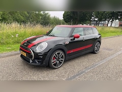 MINI Clubman - 2.0 John Cooper Works ALL4 Chili | 230pk | Panoramadak | Navigatie | Head-up | Stoelverwar