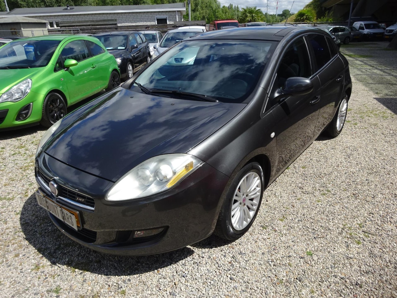 Fiat Bravo - 1.4 T-Jet Corporate 1.4 T-Jet Corporate, Airco, Cruisecontrol, 1e Eigenaar - AutoWereld.nl