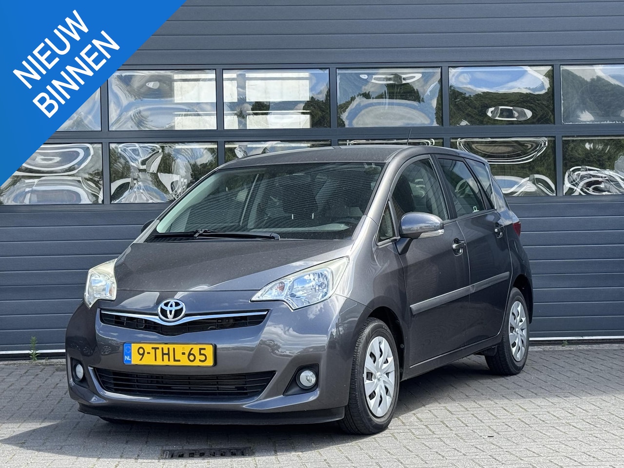 Toyota Verso S - 1.3 VVT-I ASPIRATION I AUTOMAAT I DEALER ONDERHOUDEN I UNIEKE KM-STAND - AutoWereld.nl