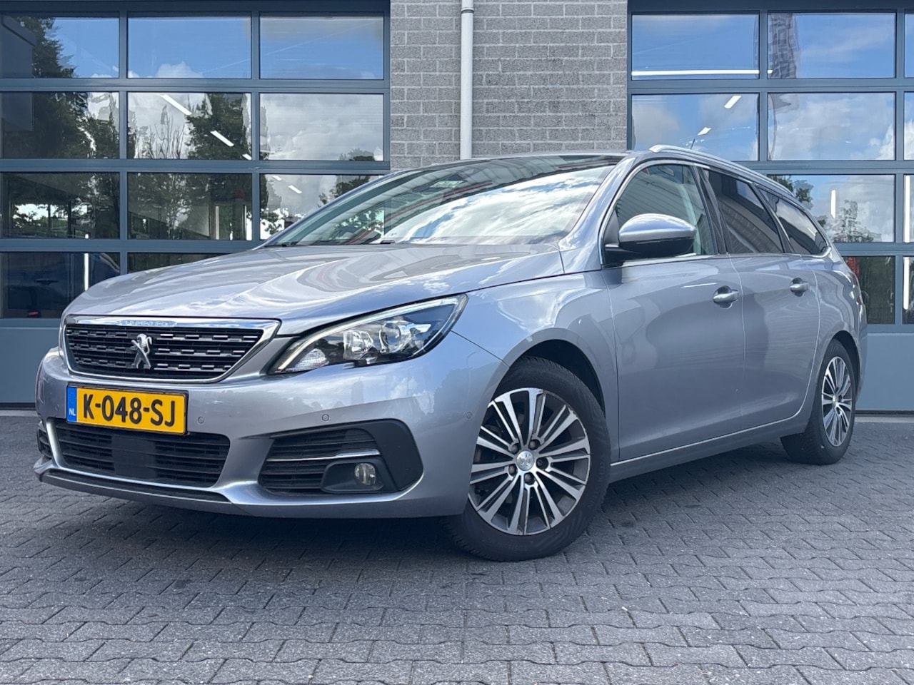 Peugeot 308 SW - 1.2 PureTech Blue Lease Allure 1.2 PureTech Blue Lease Allure | - AutoWereld.nl