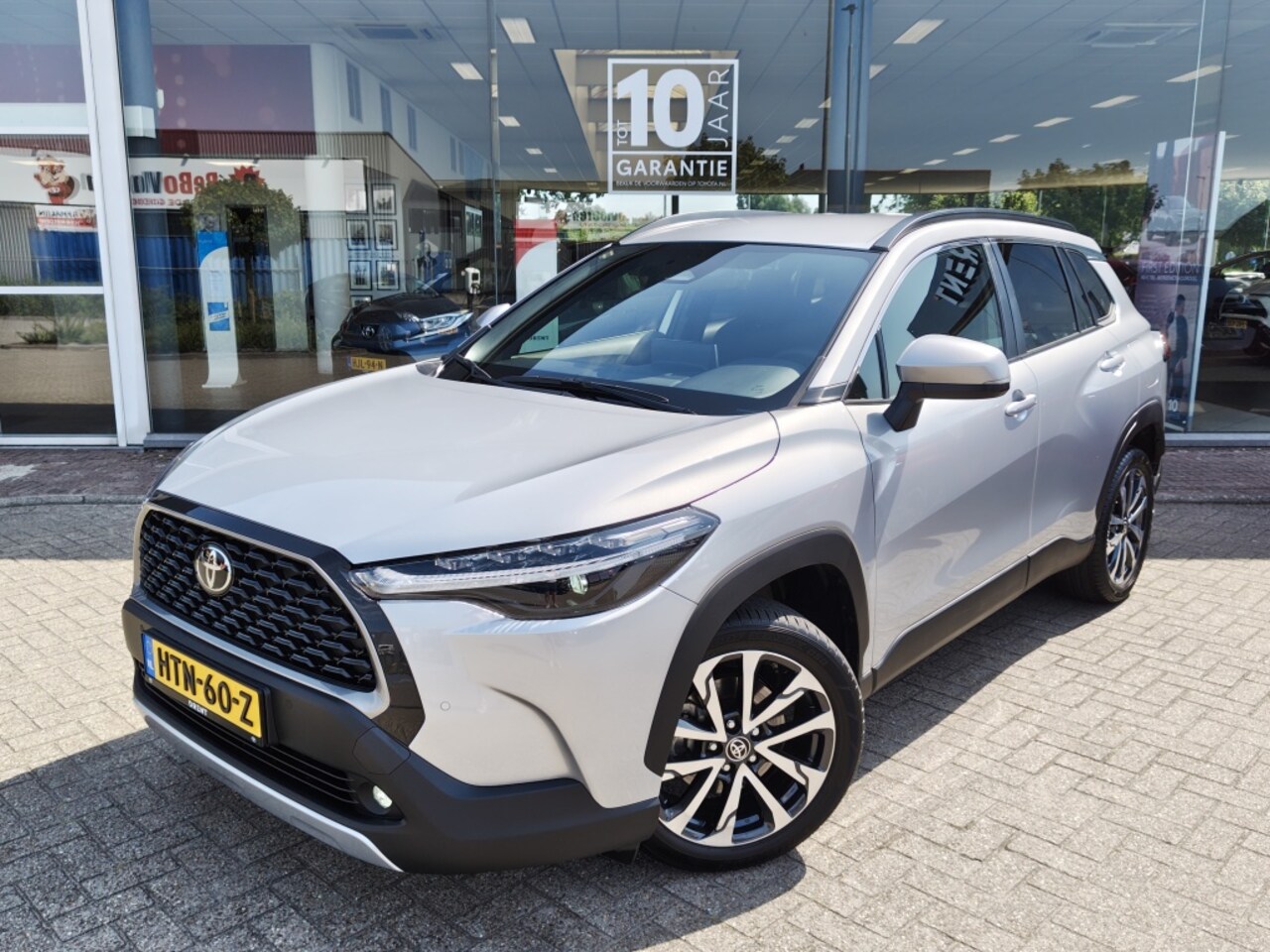 Toyota Corolla Cross - Hybrid 140 Style | Sensoren v/a | El. Achterklep | Stoel- & Stuu - AutoWereld.nl