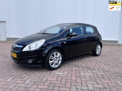 Opel Corsa - 1.4-16V Cosmo airco Automaat 1e eigenaar