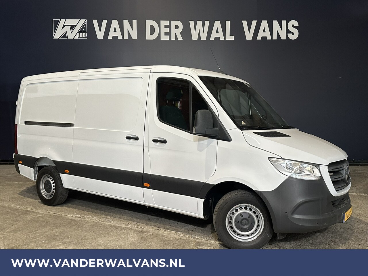 Mercedes-Benz Sprinter - 316 CDI 163 pk L2H1 Euro6 Airco | 2800kg trekhaak | Omvormer | Camera Cruisecontrol, Parke - AutoWereld.nl