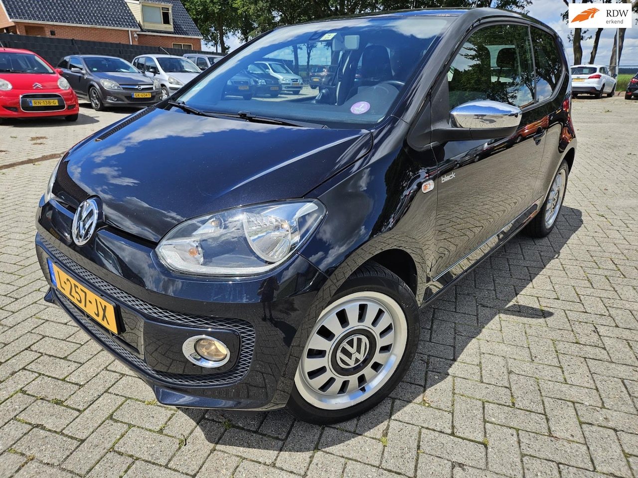 Volkswagen Up! - 1.0 high up! 2012. Airco/Navigatie/Cruise/Stoelverwarming etc.. APK 04-2026 - AutoWereld.nl