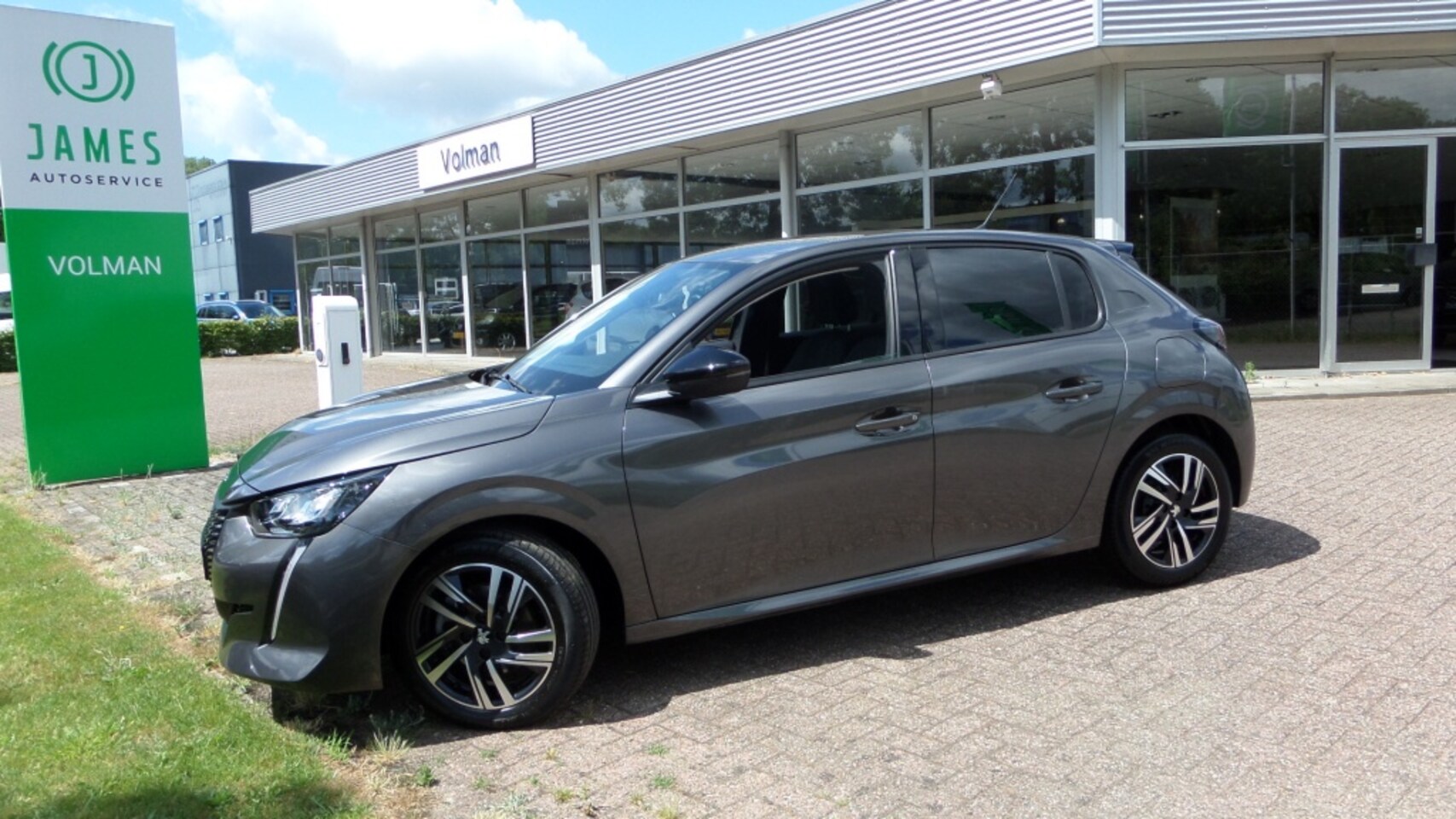 Peugeot 208 - 1.2 Pure Tech 100 Allure, Navi by Carplay, Camera, 3D Digidash - AutoWereld.nl