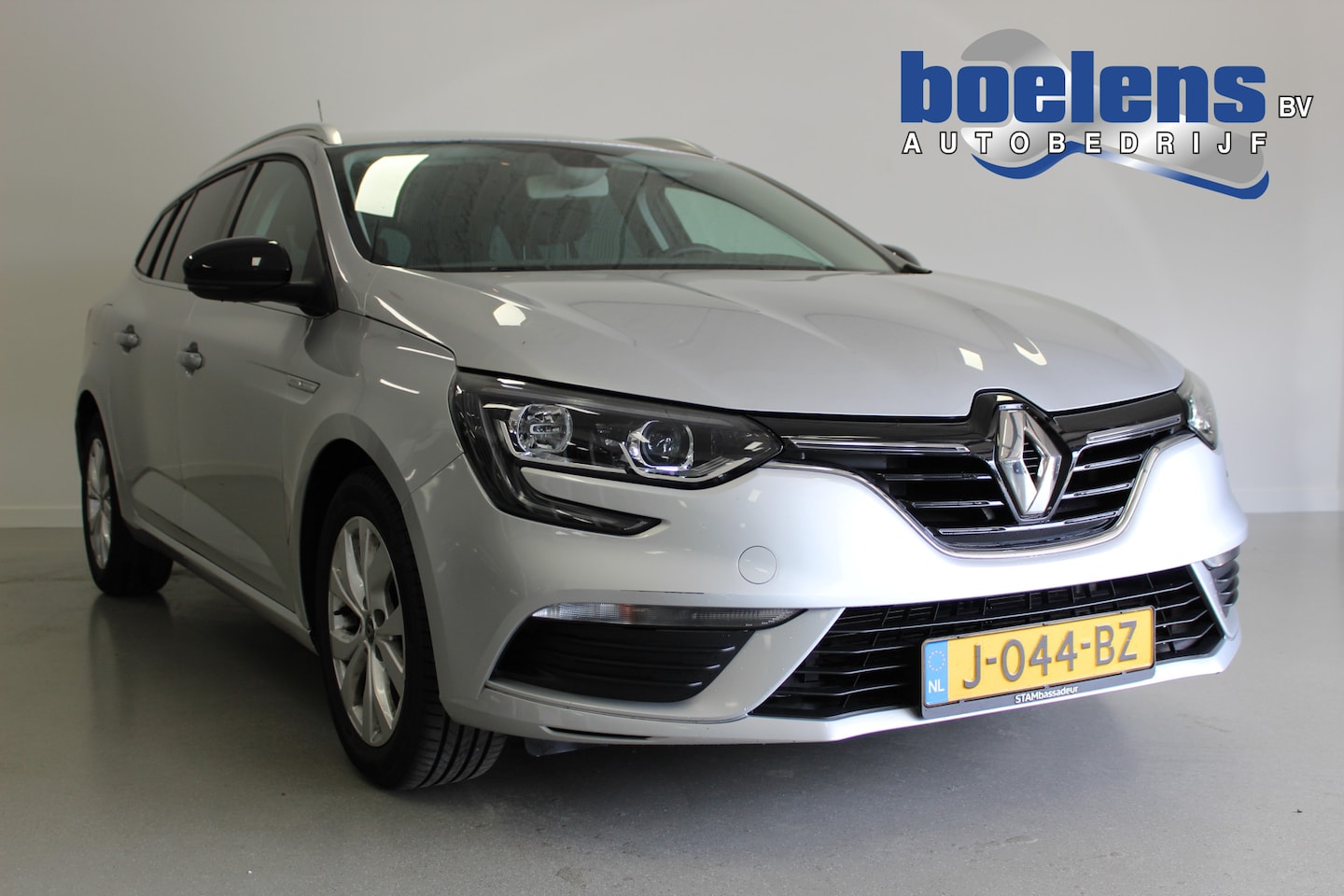 Renault Mégane Estate - 1.5 Blue dCi Limited | TREKHAAK | PDC-A | LED | KEYLESS | CRUISE | NAVI | D-GLAS | CLIMA | - AutoWereld.nl