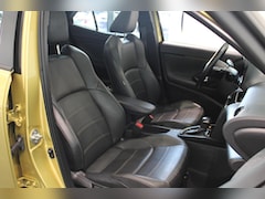 Toyota Yaris Cross - 1.5 Hybrid Launch Edition | Panoramadak | JBL Audio | Trekhaak | Camera achter | Navigatie