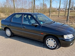 Ford Escort - 1.6 Pacific