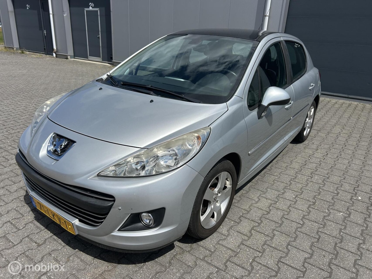 Peugeot 207 - 1.6 VTi XS nette Auto - AutoWereld.nl