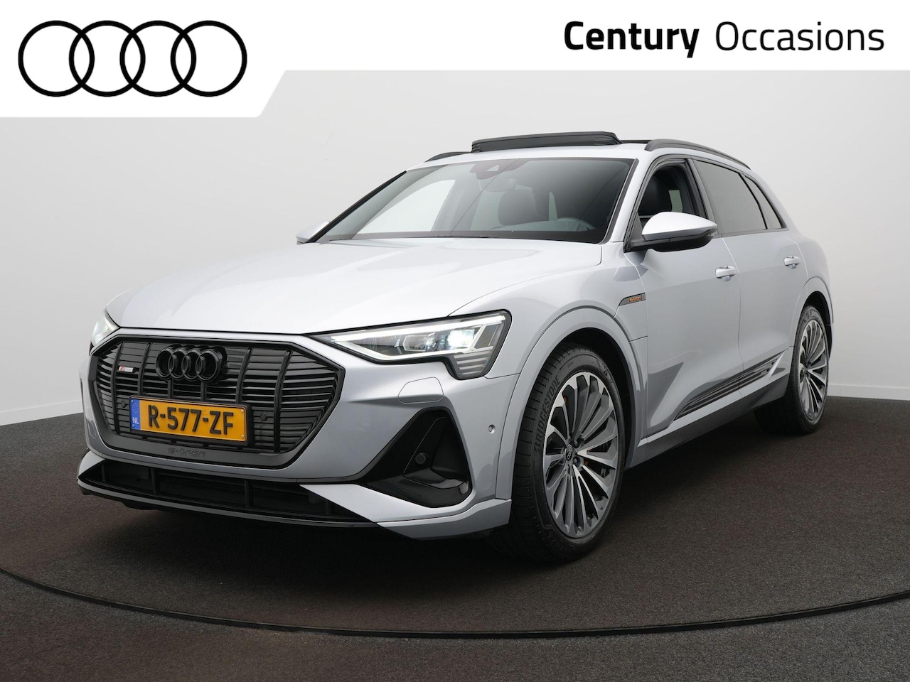 Audi e-tron - 55 quattro S edition 95 kWh Panoramadak / Trekhaak / Zwart optiek - AutoWereld.nl