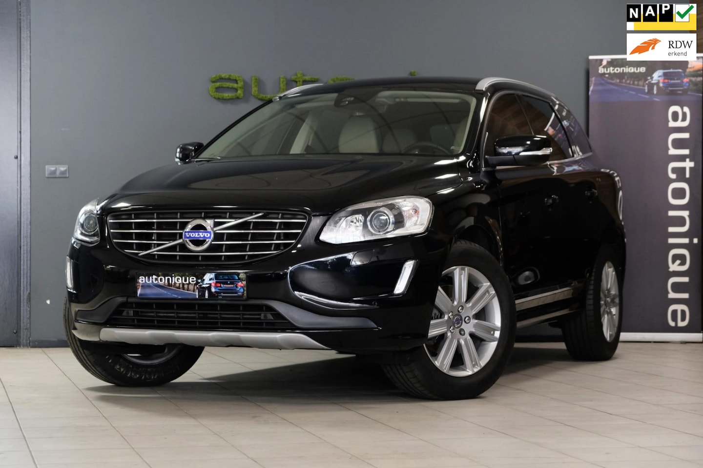 Volvo XC60 - 2.0 T5 104dkm **Lederen Bekleding/Navi/Camera** TREKHAAK + 245pk - AutoWereld.nl