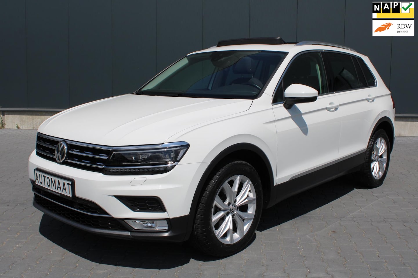Volkswagen Tiguan - 1.4 TSI ACT HIGHLINE Navigatie Cruise Controle 1e eigenaar - AutoWereld.nl