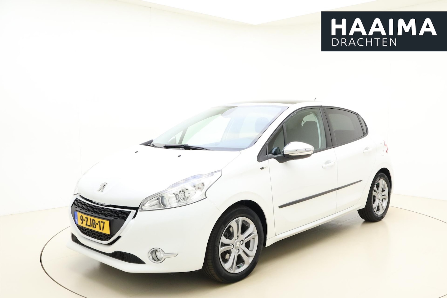 Peugeot 208 - 1.2 PureTech Style Pack Plus | Climate control | Panorama dak | Navigatie pakket | Li-meta - AutoWereld.nl