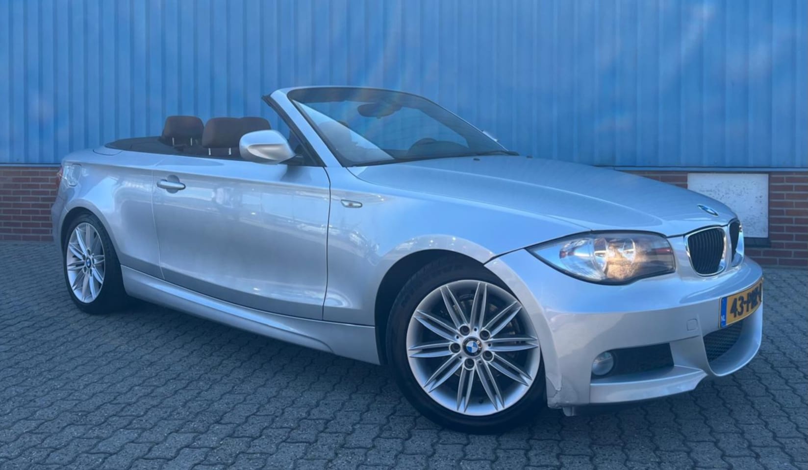 BMW 1-serie Cabrio - (e87) 120i 170pk Aut. High Executive MOTOR SCHADE - AutoWereld.nl
