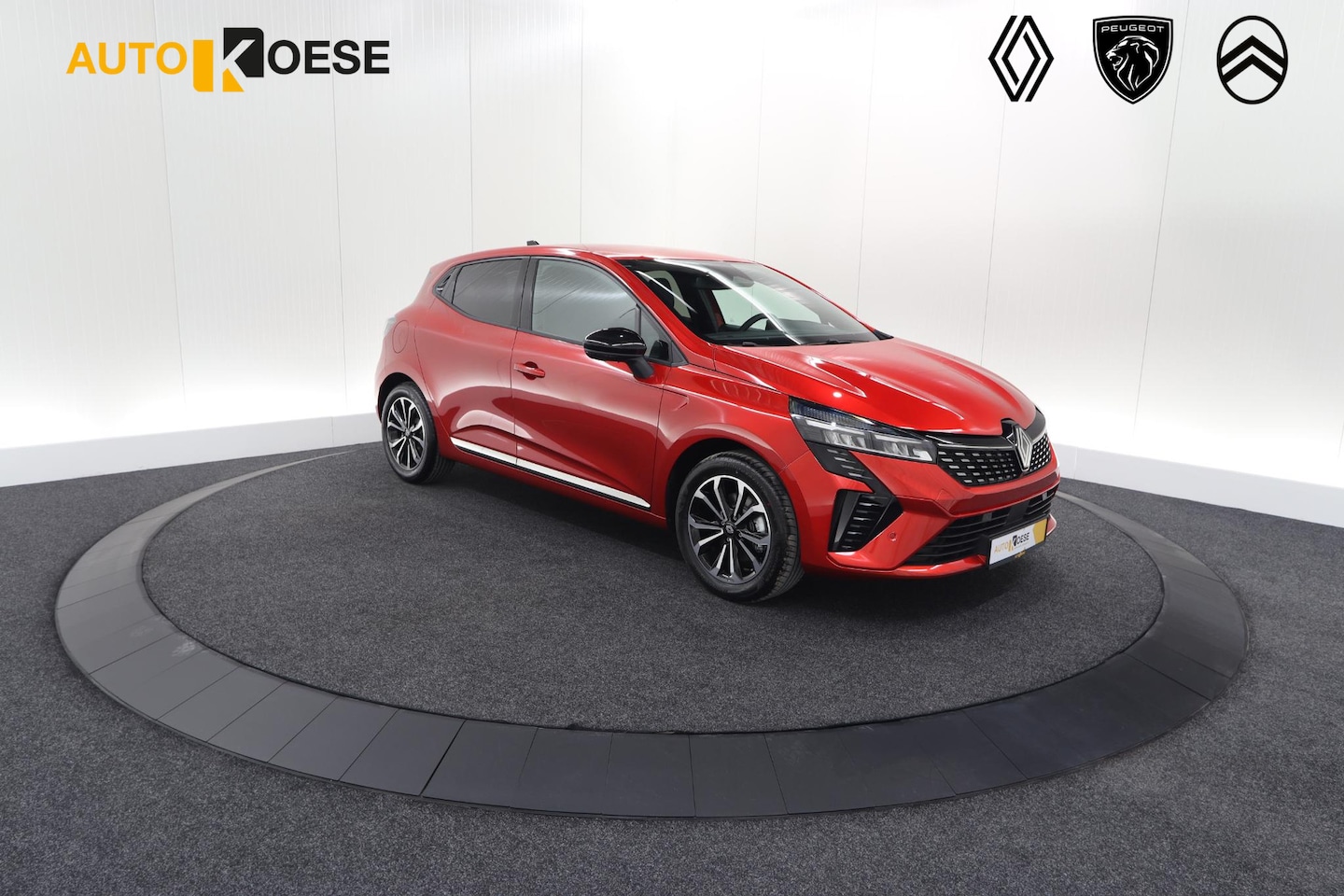 Renault Clio - 1.6 E-Tech Full Hybrid 145 Techno | 360 Camera | Navigatie | Apple Carplay | 17 Inch Licht - AutoWereld.nl