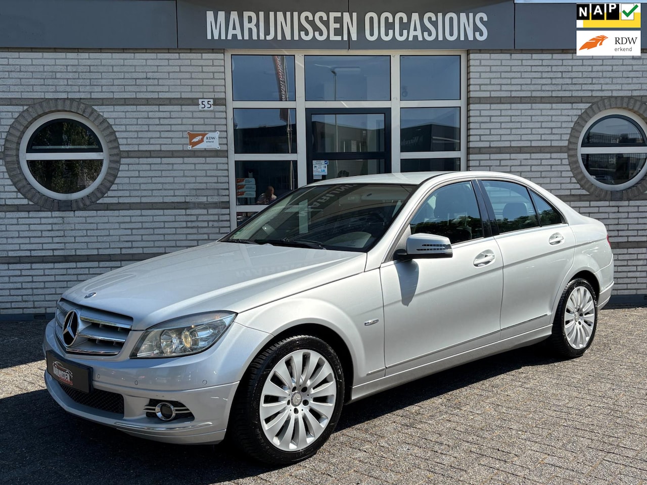 Mercedes-Benz C-klasse - 180 CGI BlueEFFICIENCY Avantgarde |Pdc,Stoelvw,Cruise| - AutoWereld.nl