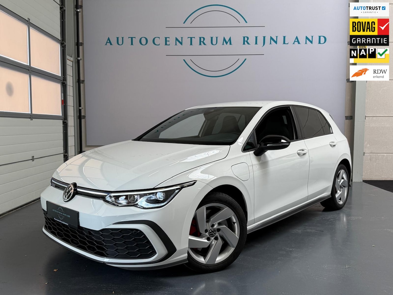 Volkswagen Golf - GTE 1.4 automaat 1 JAAR BOVAG GARANTIE - AutoWereld.nl
