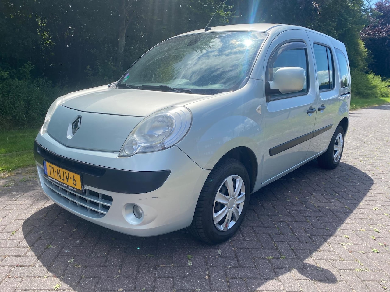 Renault Kangoo Family - 1.6-16V Expression 1.6-16V Expression - AutoWereld.nl